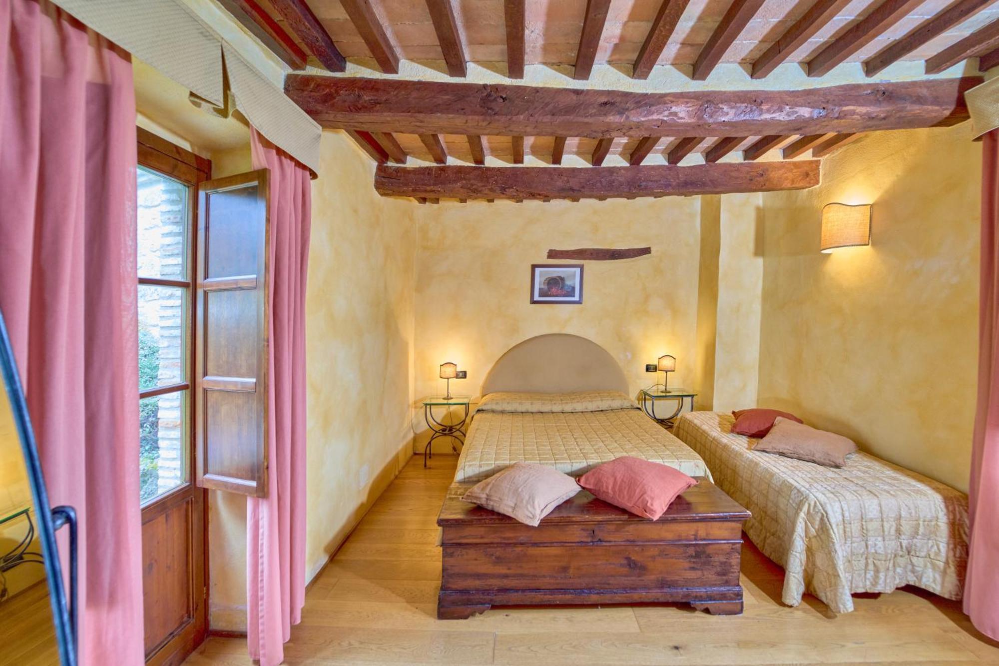 Borgo Fastelli Aparthotel Sarteano Bagian luar foto