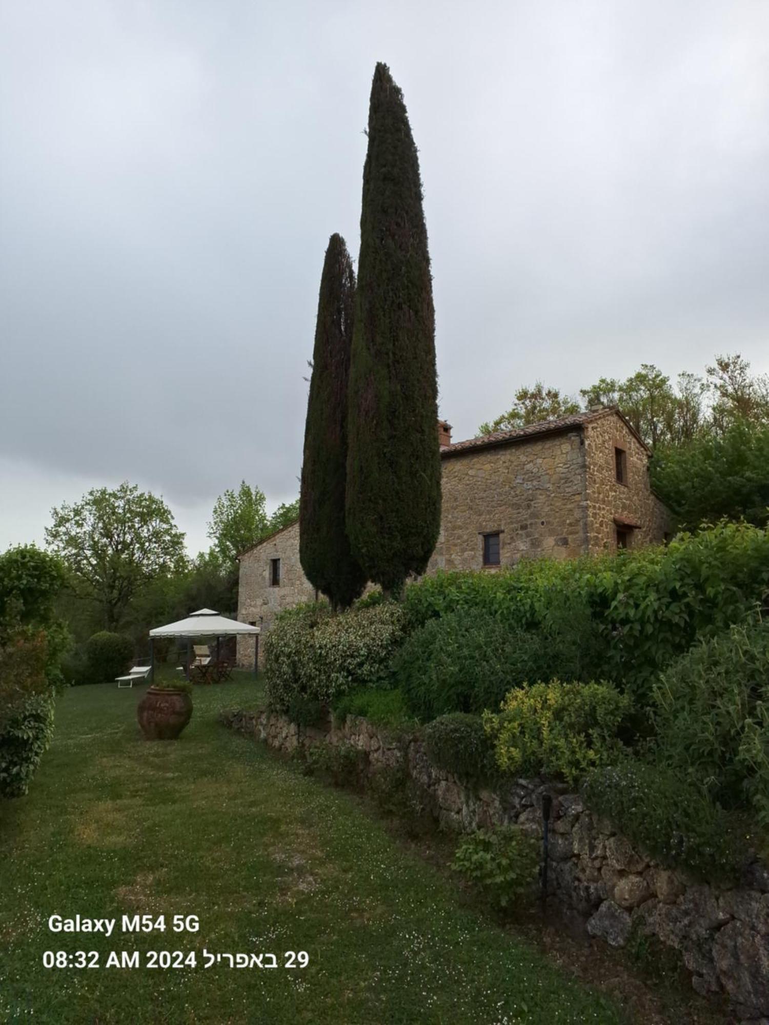 Borgo Fastelli Aparthotel Sarteano Bagian luar foto